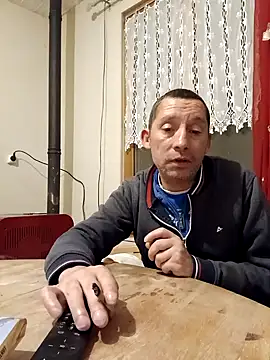 Snapshot of frederic198 chatting on October 27, 2025, 8:35 pm frederic198 online show from October 27, 2025, 8:35 pm