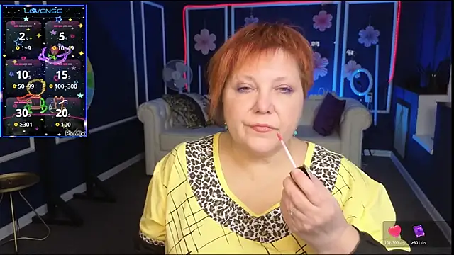 Kira Kenett online show from October 18, 2025, 9:43 am