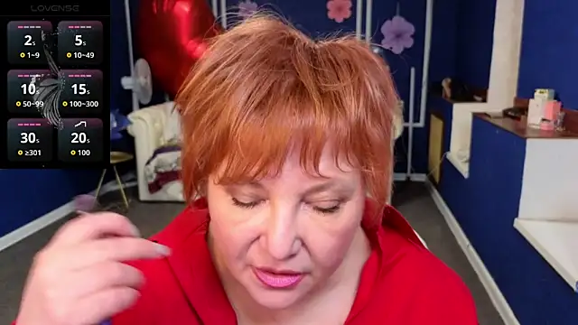 Kira Kenett online show from May 11, 2026, 4:26 pm