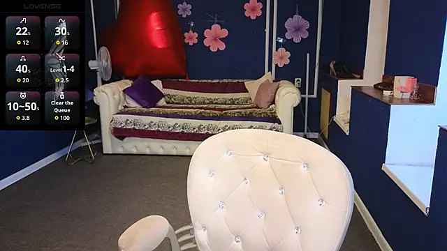 Kira Kenett online show from May 16, 2026, 6:54 am