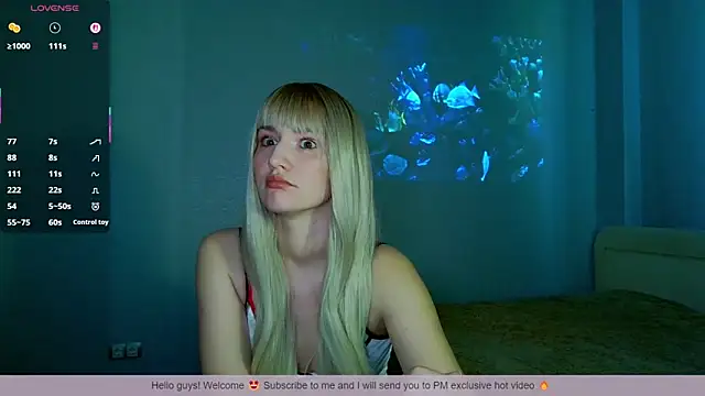 Snapshot of LunaXLoverx chatting on September 12, 2025, 2:28 pm LunaXLoverx online show from September 12, 2025, 2:28 pm