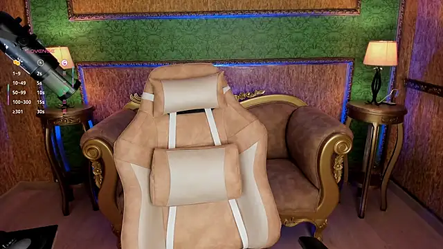 DaniCollinn  online show from September 12, 2025, 8:09 pm