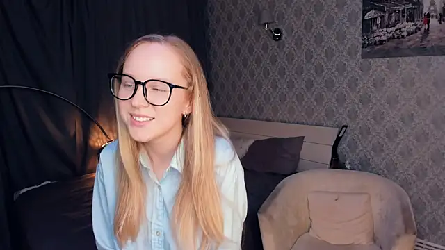 SoonMoor online show from October 9, 2025, 5:11 pm