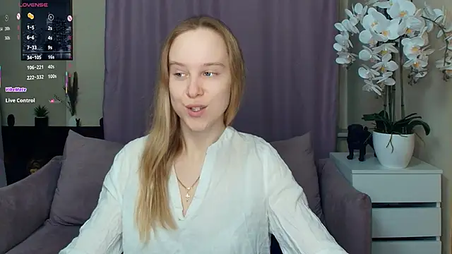 SoonMoor online show from February 19, 2026, 7:10 pm