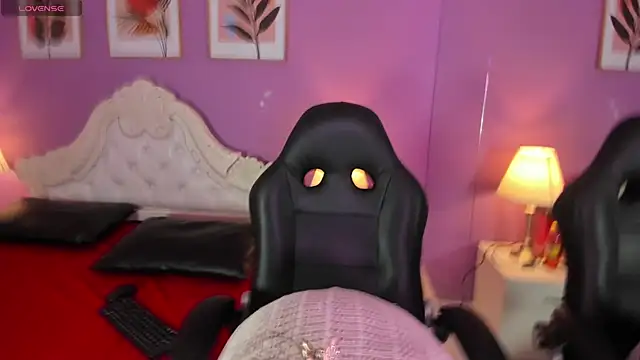 CarolainSanta online show from September 10, 2025, 7:36 pm