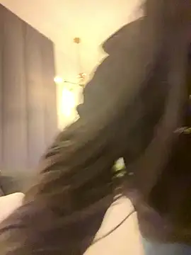 TiffanyyLam online show from January 8, 2026, 11:56 am