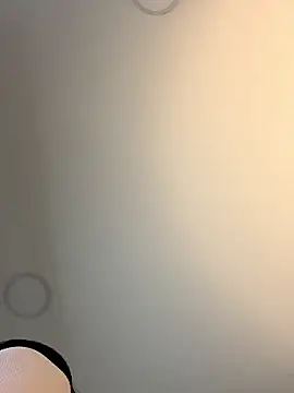 TiffanyyLam online show from January 13, 2026, 9:53 pm