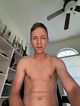 Snapshot of Badstepson33 chatting on April 10, 2026, 11:48 am Badstepson33 online show from April 10, 2026, 11:48 am