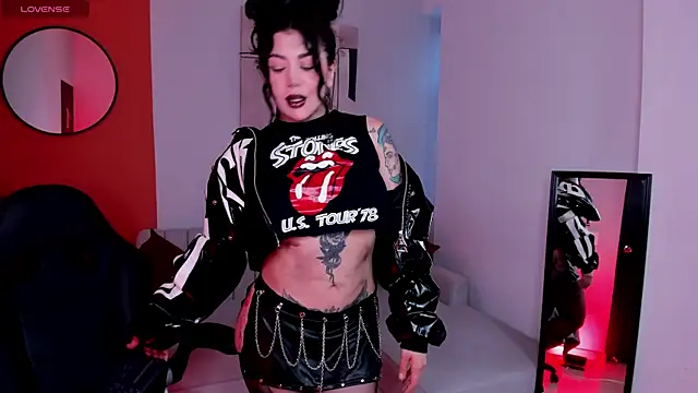 Snapshot of Irina_vasilieva chatting on October 10, 2025, 12:15 pm Irina vasilieva online show from October 10, 2025, 12:15 pm