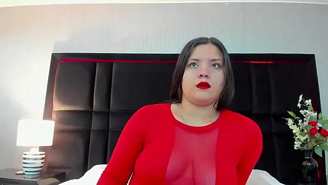 Snapshot of NahiaMonet chatting on October 18, 2025, 3:20 am NahiaMonet online show from October 18, 2025, 3:20 am