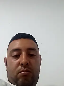 Snapshot of angelitocalientico chatting on October 6, 2025, 2:47 pm angelitocalientico online show from October 6, 2025, 2:47 pm