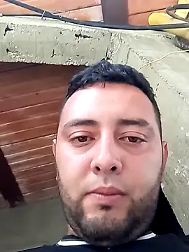 Snapshot of angelitocalientico chatting on October 21, 2025, 3:24 pm angelitocalientico online show from October 21, 2025, 3:24 pm