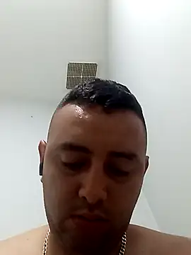 Snapshot of angelitocalientico chatting on October 31, 2025, 11:22 am angelitocalientico online show from October 31, 2025, 11:22 am