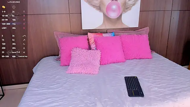 ImaniOkoye online show from December 20, 2025, 10:33 am