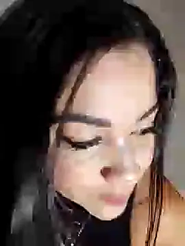 Snapshot of Mariana_Montes chatting on September 26, 2025, 7:07 pm Mariana Montes online show from September 26, 2025, 7:07 pm