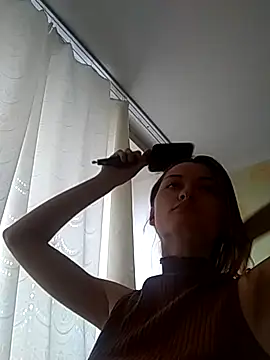 Snapshot of LillySvon chatting on October 5, 2025, 7:07 am LillySvon online show from October 5, 2025, 7:07 am