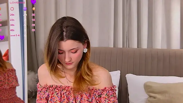 Snapshot of LillySvon chatting on March 20, 2026, 4:45 pm LillySvon online show from March 20, 2026, 4:45 pm