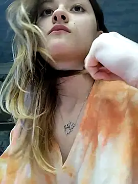 LillySvon online show from May 7, 2026, 2:11 pm