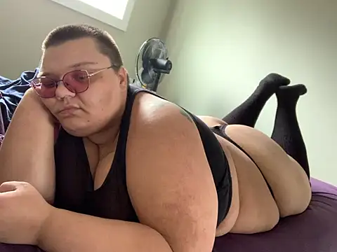 taydeebear online show from November 10, 2025, 7:24 pm