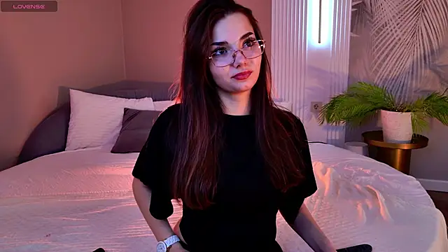 LeaMelone online show from November 30, 2025, 4:55 pm