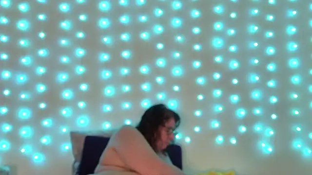 luvely gurl online show from May 2, 2026, 4:23 pm