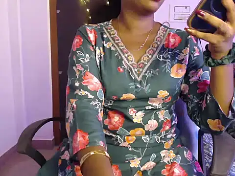 Snapshot of Zellybean_telugu chatting on October 12, 2025, 8:24 am Zellybean telugu online show from October 12, 2025, 8:24 am