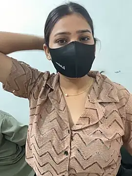 Sex Queen aaraya online show from April 5, 2026, 4:15 pm