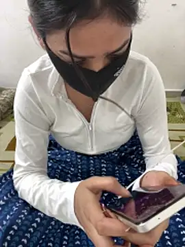 Sex Queen aaraya online show from April 9, 2026, 1:27 pm