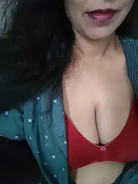 Deepa Sharma143 online show from August 6, 2026, 1:51 am