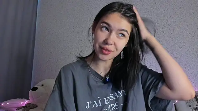 ArianaWalker77 online show from September 19, 2025, 3:08 am