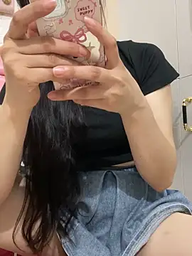 Snapshot of _sury00_ chatting on October 5, 2025, 12:25 pm sury00 online show from October 5, 2025, 12:25 pm