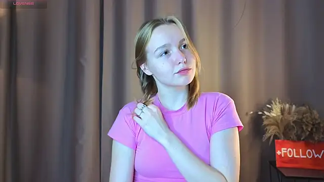 Snapshot of VinnieSerrano chatting on September 20, 2025, 3:02 pm VinnieSerrano online show from September 20, 2025, 3:02 pm