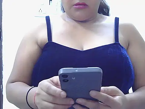 Cute Girl51 online show from September 26, 2025, 9:24 am