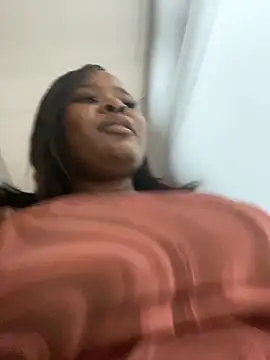 Rianamanson  online show from September 15, 2025, 3:56 pm