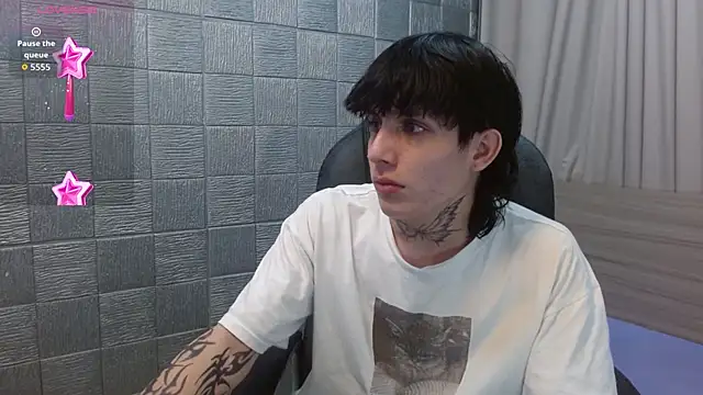 Iantwink18 online show from December 4, 2025, 7:55 pm