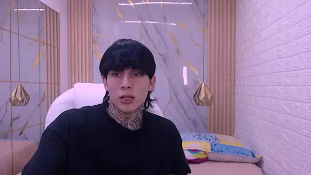 Iantwink18 online show from March 25, 2026, 3:34 am