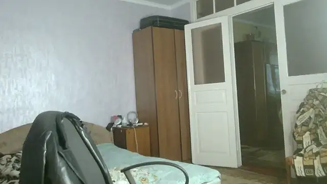 NiraFrost online show from November 1, 2025, 5:53 am