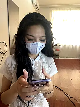 xiongmaobb online show from October 16, 2025, 4:57 am