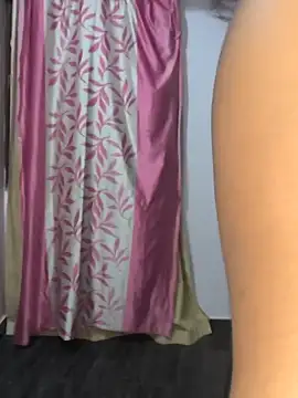 Family02 online show from February 17, 2026, 5:08 pm