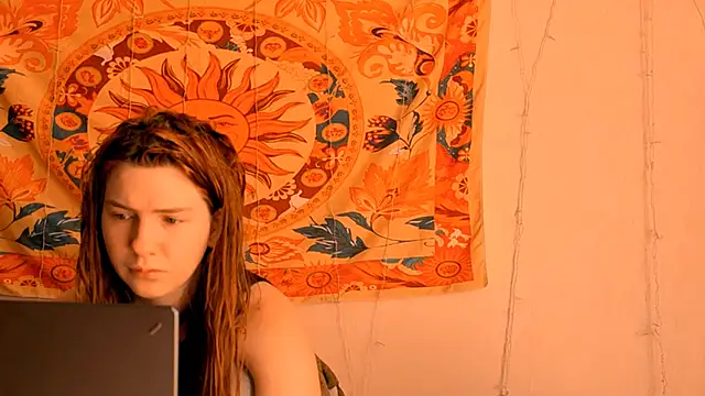 AliceCUNTach online show from June 6, 2026, 5:12 am