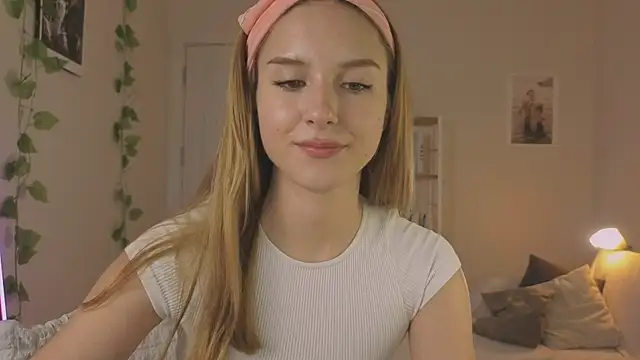 Snapshot of Vegas_V chatting on September 26, 2025, 2:43 pm Vegas V online show from September 26, 2025, 2:43 pm