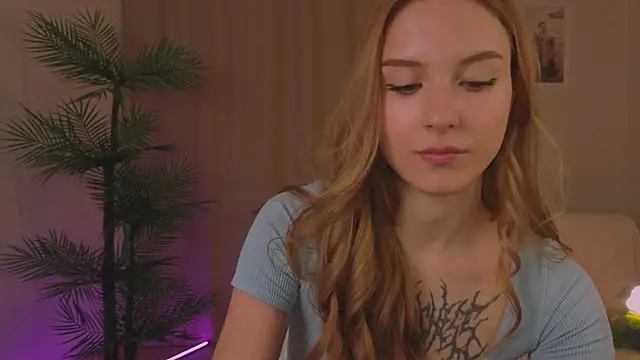 Snapshot of Vegas_V chatting on October 10, 2025, 3:00 pm Vegas V online show from October 10, 2025, 3:00 pm