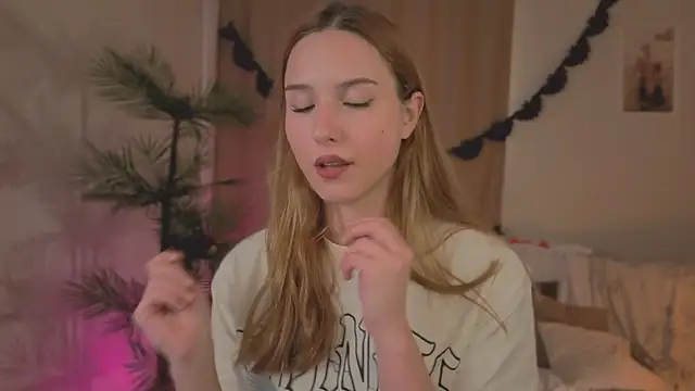 Snapshot of Vegas_V chatting on October 21, 2025, 1:45 pm Vegas V online show from October 21, 2025, 1:45 pm