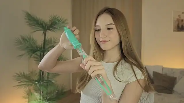 Vegas V online show from November 14, 2025, 12:59 pm