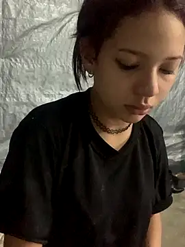 Snapshot of JezebelAsh2 chatting on November 4, 2025, 3:33 pm JezebelAsh2 online show from November 4, 2025, 3:33 pm