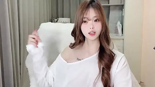 xiaoyugan-99 online show from March 29, 2026, 3:34 pm