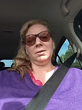 aussiepeaches online show from June 7, 2026, 3:21 am