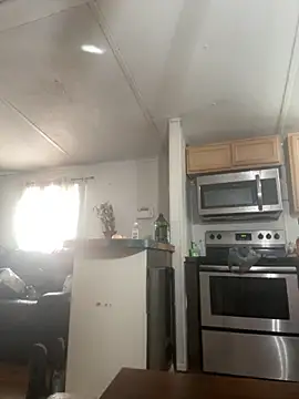 Milkcoco online show from November 10, 2025, 7:02 pm