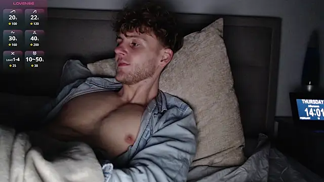 Snapshot of DominantAlex18 chatting on February 19, 2026, 2:02 pm DominantAlex18 online show from February 19, 2026, 2:02 pm