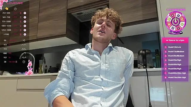 Snapshot of DominantAlex18 chatting on March 4, 2026, 2:56 pm DominantAlex18 online show from March 4, 2026, 2:56 pm